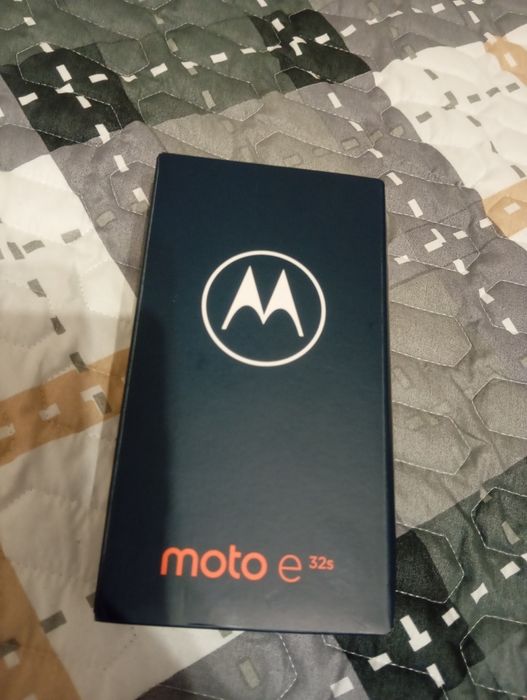 Смартфон Motorola E32s 4/64GB Misty Silver