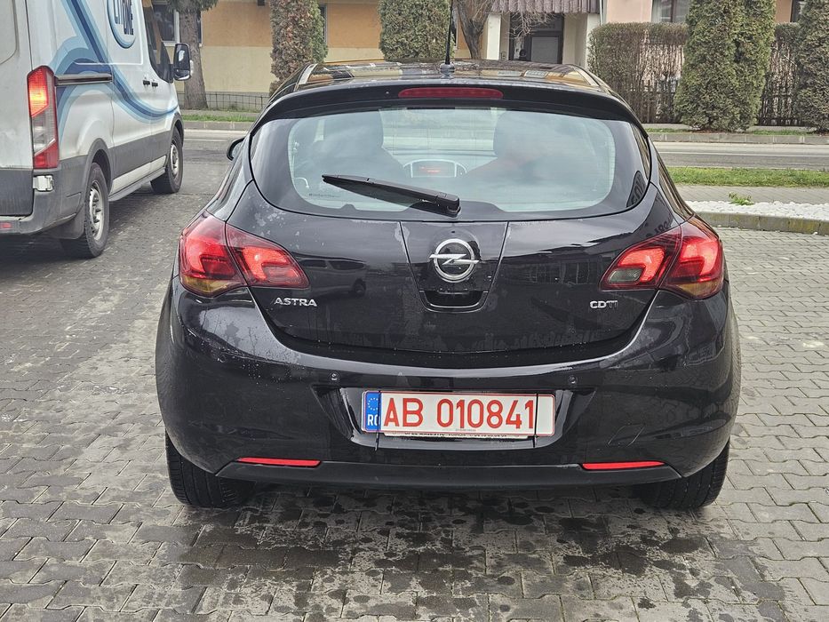 Opel Astra J An 2011 Motor 1.7 Diesel RAR EFECTUAT