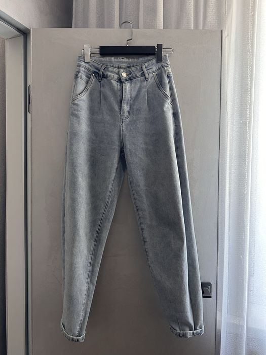 Продам Женские джинсы