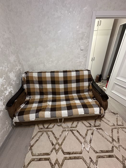 Продам диван (складной)