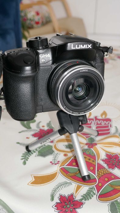 Panasonic DMC-GH4 VÂNDUT!