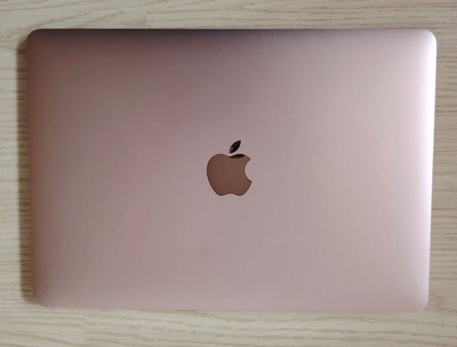 MacBook 9,1 256gb ssd 8gb ram m3 12” retina