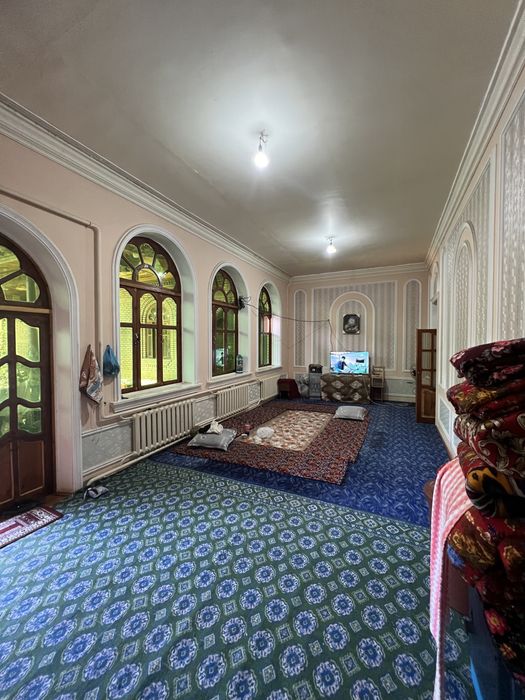 Ховли стоила люди