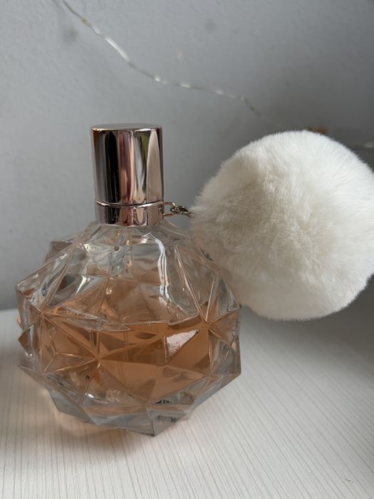 Ariana Grande Ari perfume
