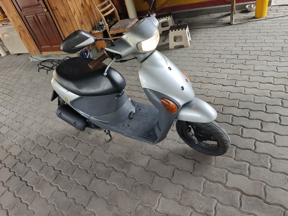 Suzuki let's 4 2013
