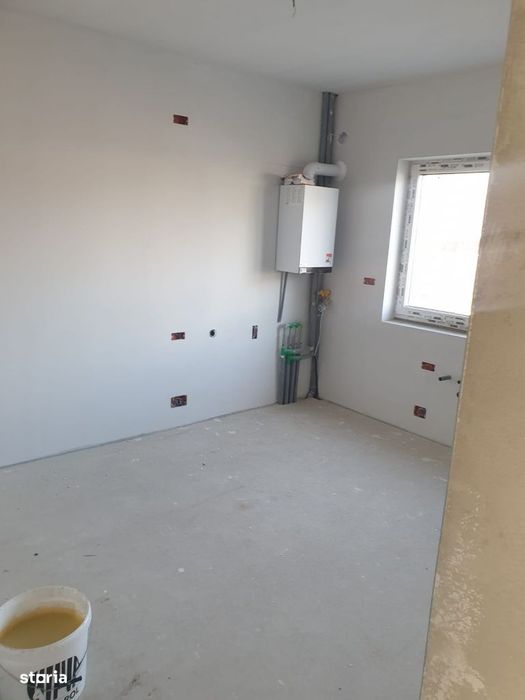 Duplex de vanzare de 130mp teren 216mp zona Floresti Crisan