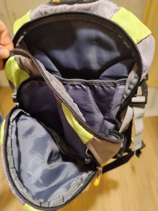 малка раница North Face