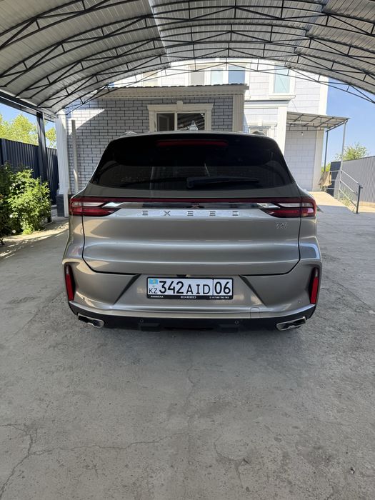 Exeed TXL кроссовер