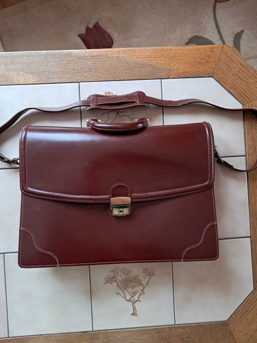 Servieta maro  din piele