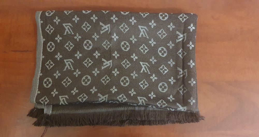 Eșarfă Louis Vuitton premium