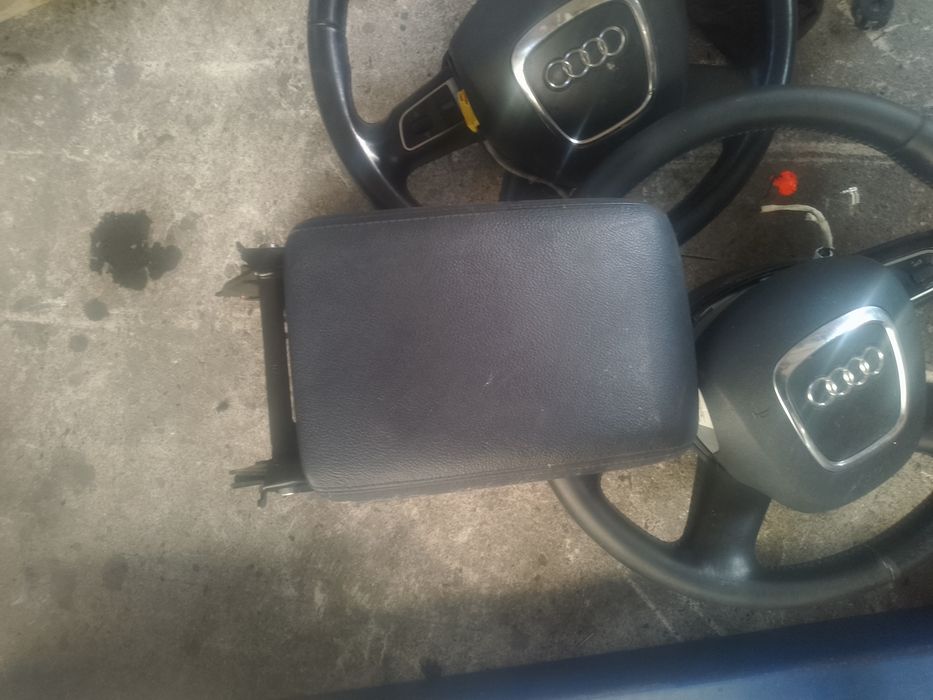 Cotieră Audi A4 b8 de piele