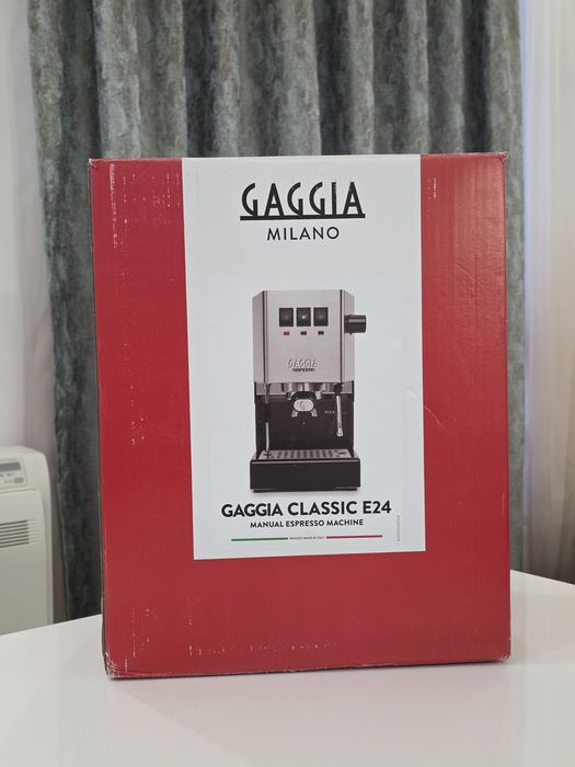 Кафемашина GAGGIA Classic E24 Thunder Black RI9481/14

Закупена май месец 2026г.;
Използвана е 10 пъти;
Без забележки;
Цена: 350 Евро