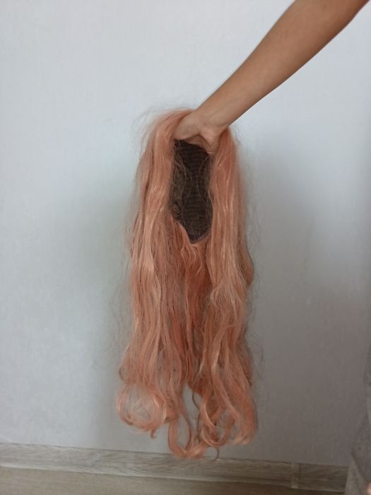 Парик "Peach Waves" — Персиковый, волнистый