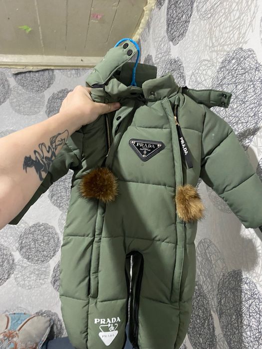 Продам комбинезоны на грудничка размер 74