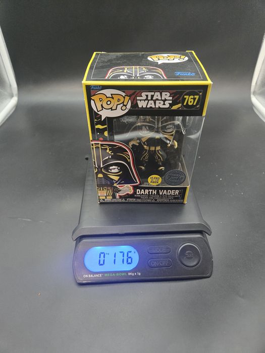 Funko Pop Darth Vader 767(Glowing In Dark) star wars
