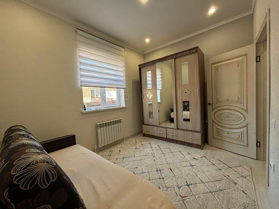 Во дворе 2дома.старый Аэропорт