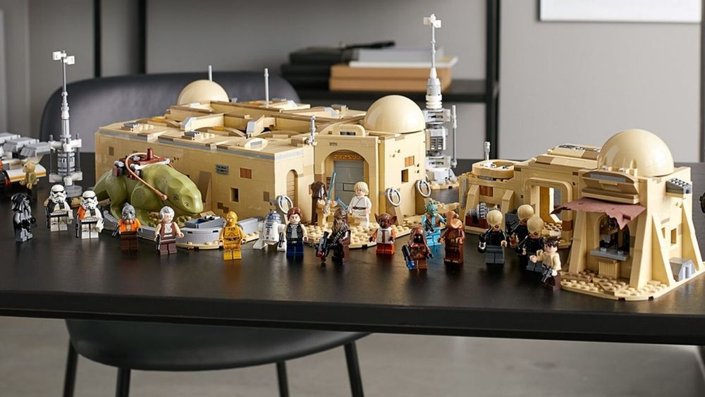 Лего набор Звёздные войны Кантина Мос Эйсли.Lego Star Wars Mos Eisley