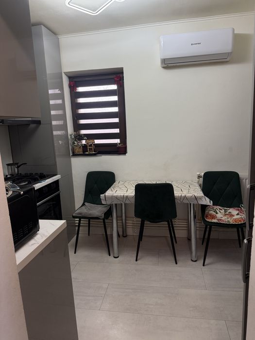 Vand apartament 2 camere