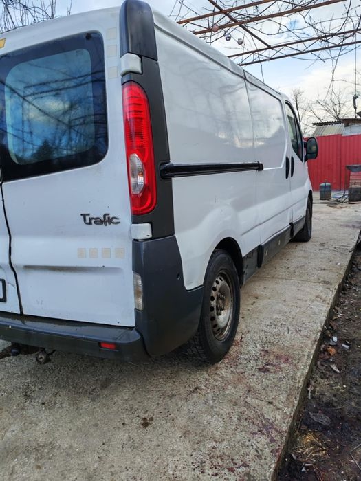 Vand renovat trafic 2008 , 90 cai masina se prezintă în stare buna