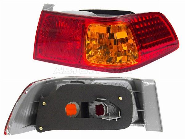 Фонарь задний Toyota Camry