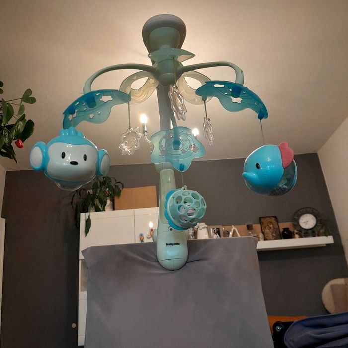 Музикална въртележка за бебешка кошара Baby Mix