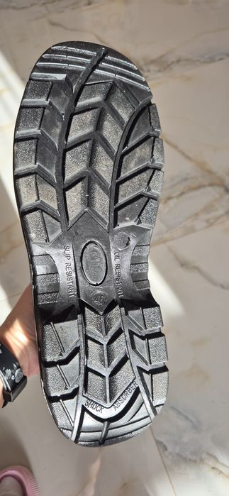 Нови Работни обувки