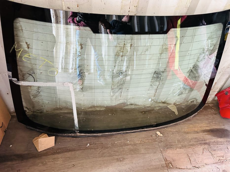 Задна част от купе за BMW M5 2023 година