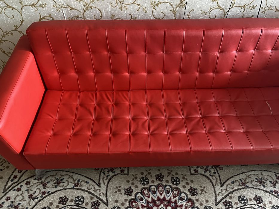 Продам диван. Торг имеется