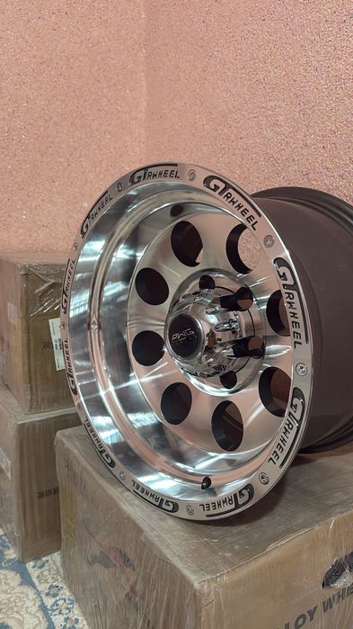 Продам диски новый на каробке стоит
