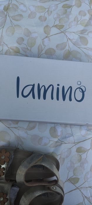 Нови Сандали Lamino номер 28 29 златни Германия