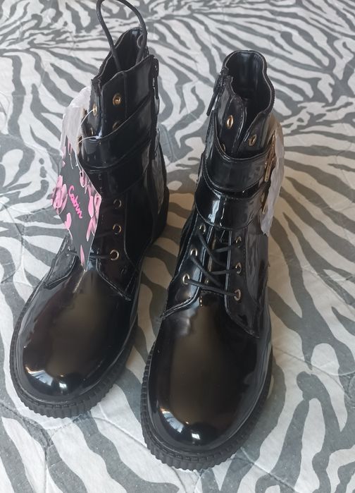 Дамски нови боти