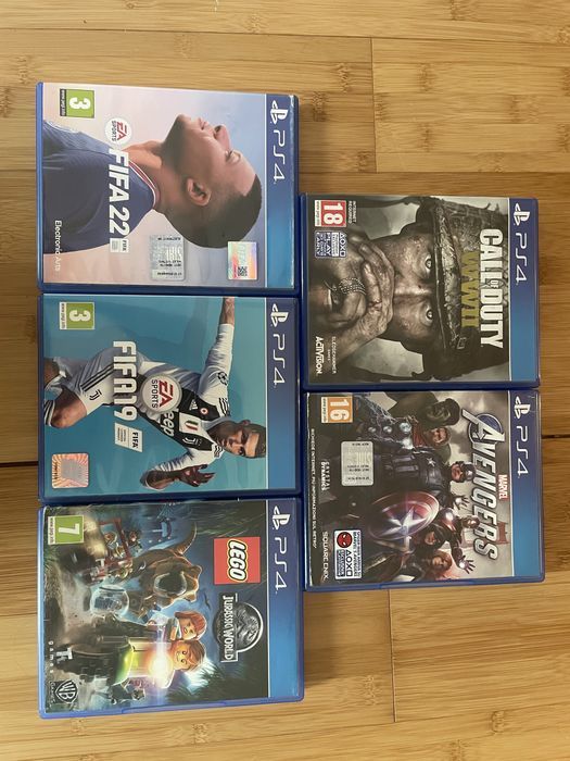 Vand jocuri pentru Playstation 4 & 5
