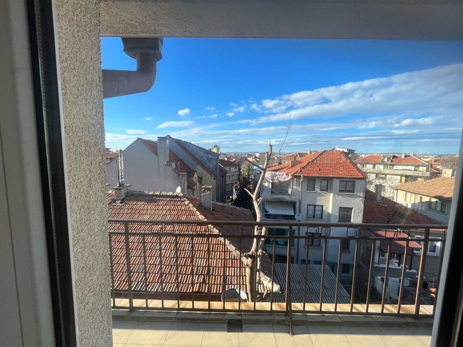 Продава се Къща в Поморие - 650 кв.м за 893 €/кв.м - Снимка #7