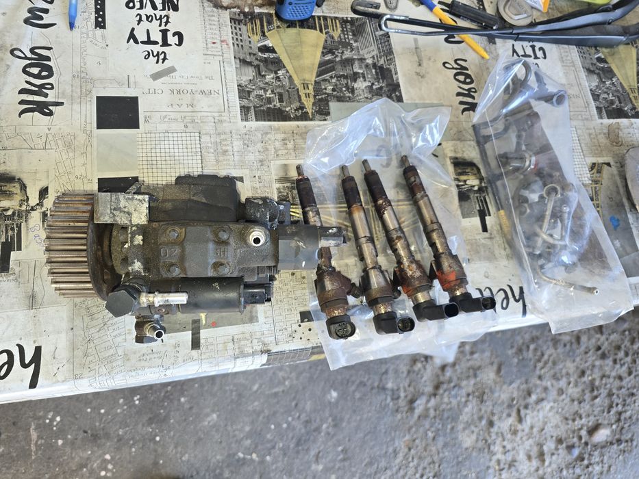 Injector Dacia Duster 110 cp  Pompa Rampa continental set complet