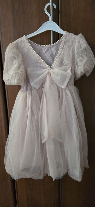 Продам платье на девочку