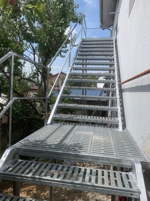 Scări metalice industriale