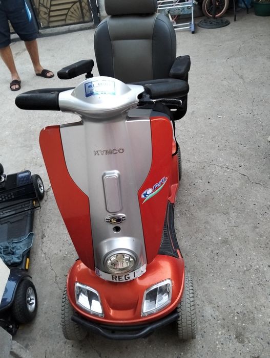 Vând cariocare de handicap angro ,detalii in privat