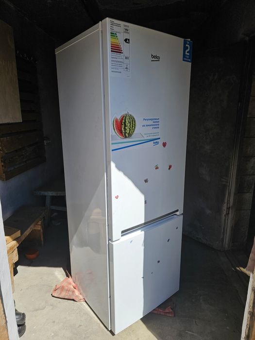 Продам холодильник.