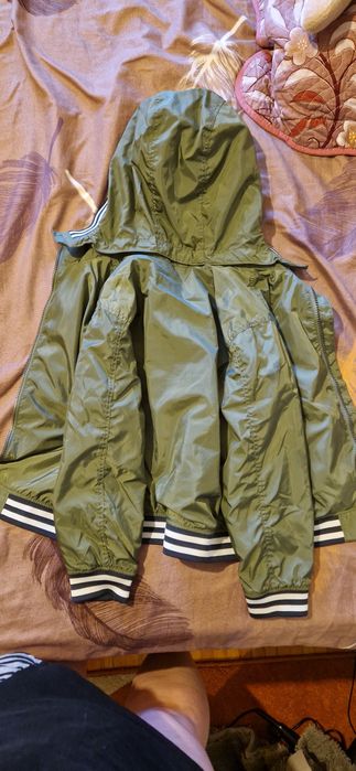 Geaca primavara H&M baiat 7-8