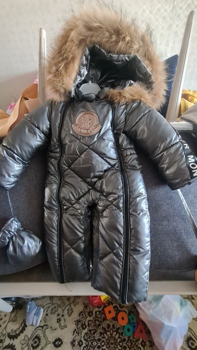 Продам детский комбинезон