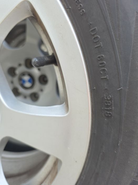 Jante BMW  R16 + anvelope iarna NOKIAN  5X120