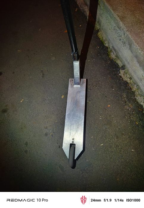 Продам трюковой самокат срочно
