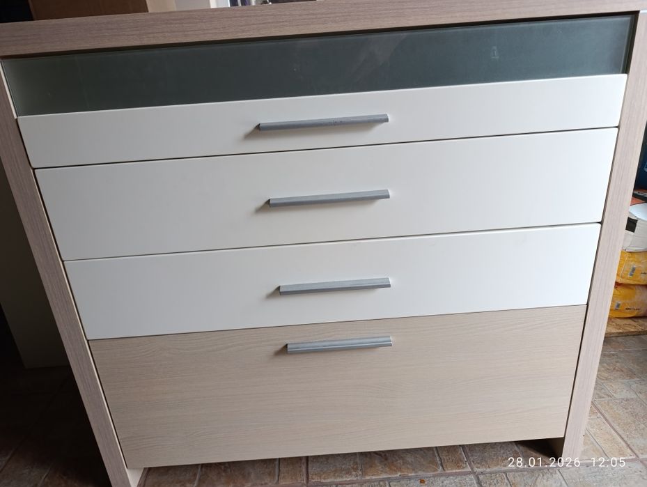 Comoda tv impecabilă