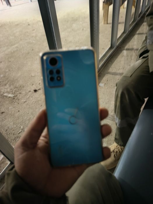 Telefon sotiladi srochni redmi not 12 pro