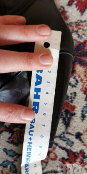 Черни кожени ботуши, нови, за тънък прасец