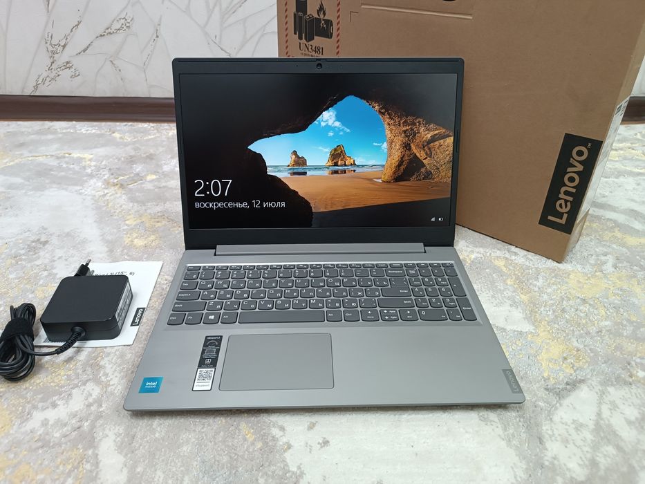 НОУТБУК Lenovo Современный Windows 10 Pro.