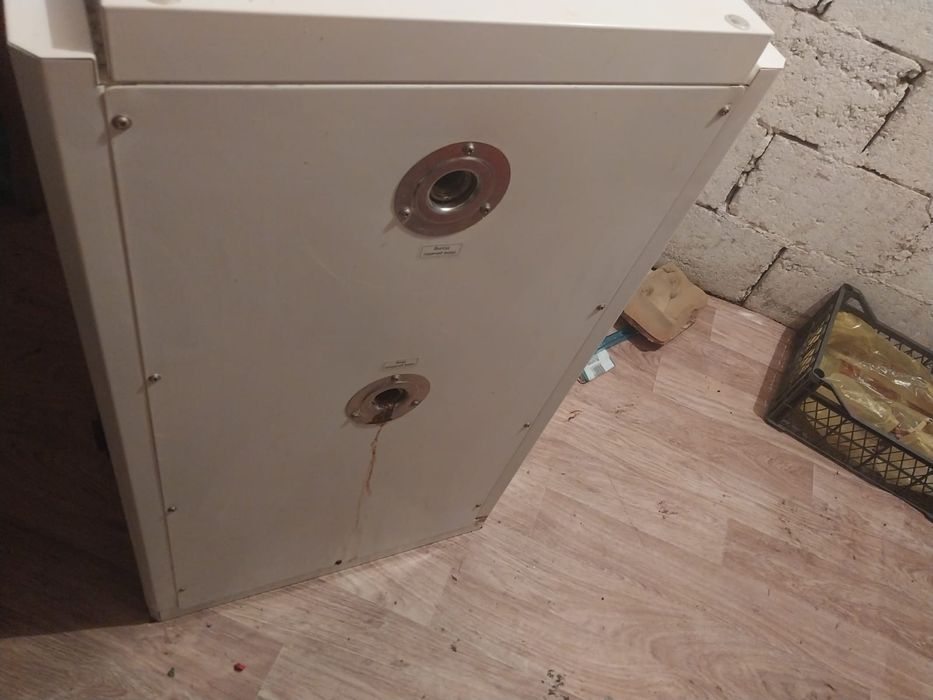 Продам котел напольный