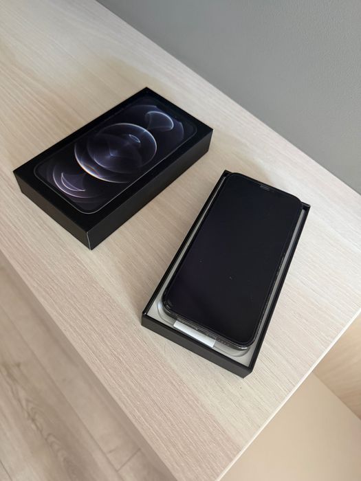 Iphone 12 pro в перфектно състояние