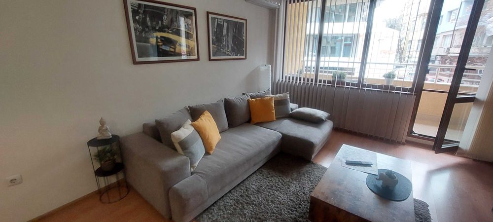 Разтегагелен ъглов диван