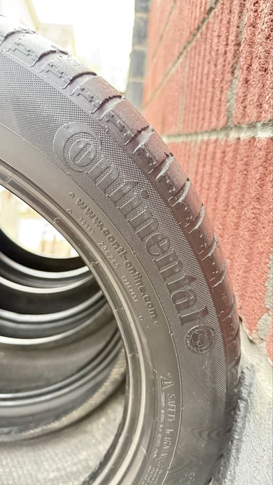 Продом комплект шин Continental
